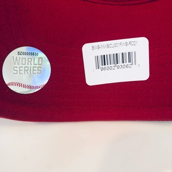 Atlanta BRAVES UNISEX ADULT ADJUSTABLE LOW-PROFILE WORLD SERIES CHAMPION… - Picture 4 of 5